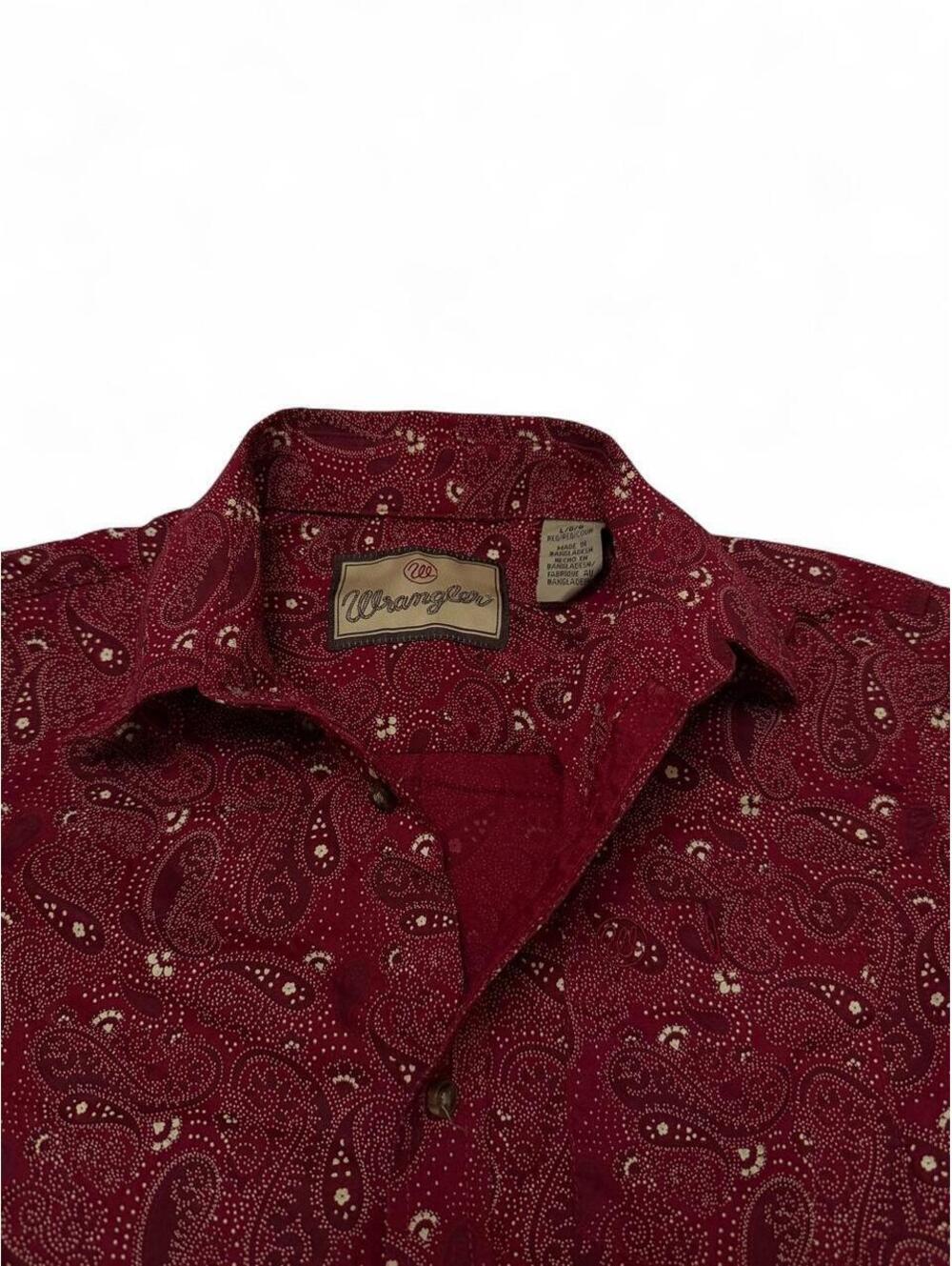 Red Wrangler paisley button-up shirt with white paisley pattern. Size Large.